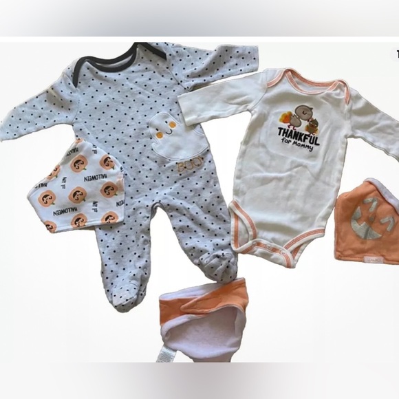 5 piece Halloween Thanksgiving one piece 3 Halloween pumpkin bibs and a onesie - Picture 1 of 14